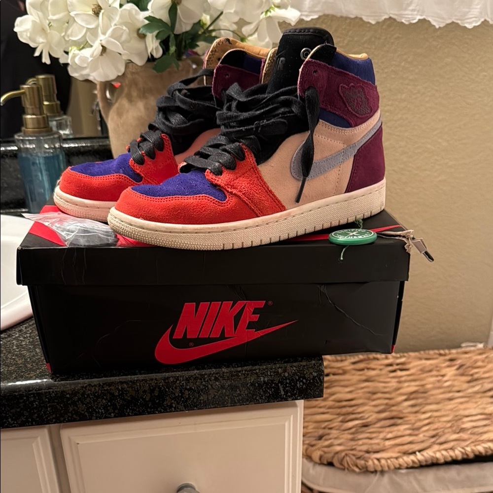 Women’s Air Jordan 1 High OG NRG sneakers